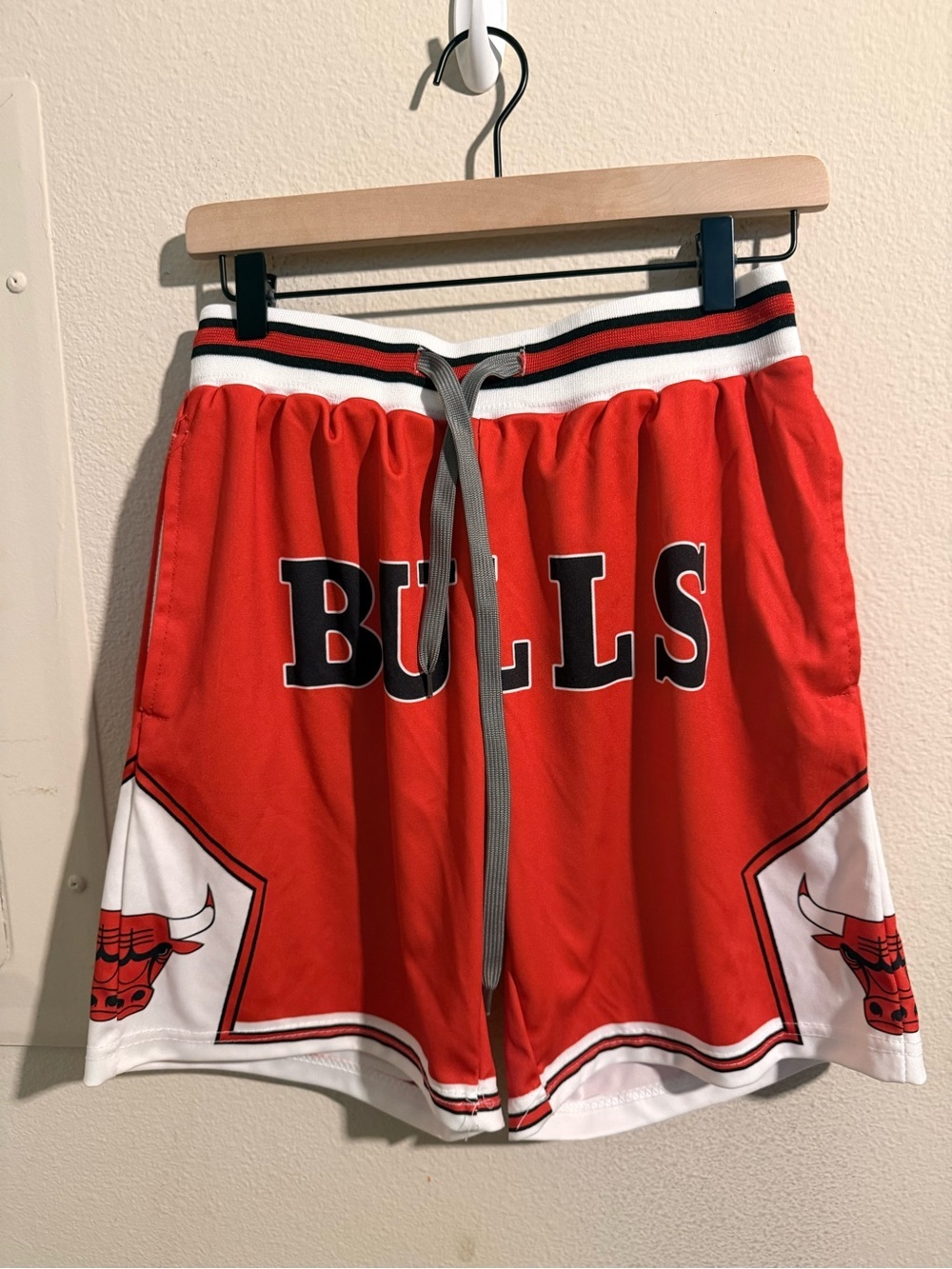 PSG Paris Saint-Germain Chicago Bulls Red Basketball Mesh Shorts Men’s Size L